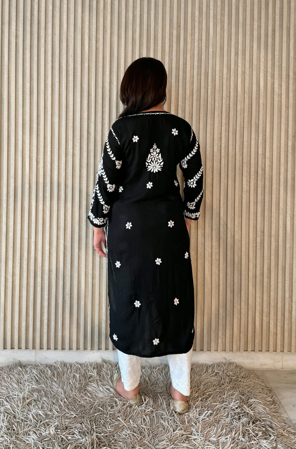 Aabroo Modal Chikankari Kurti