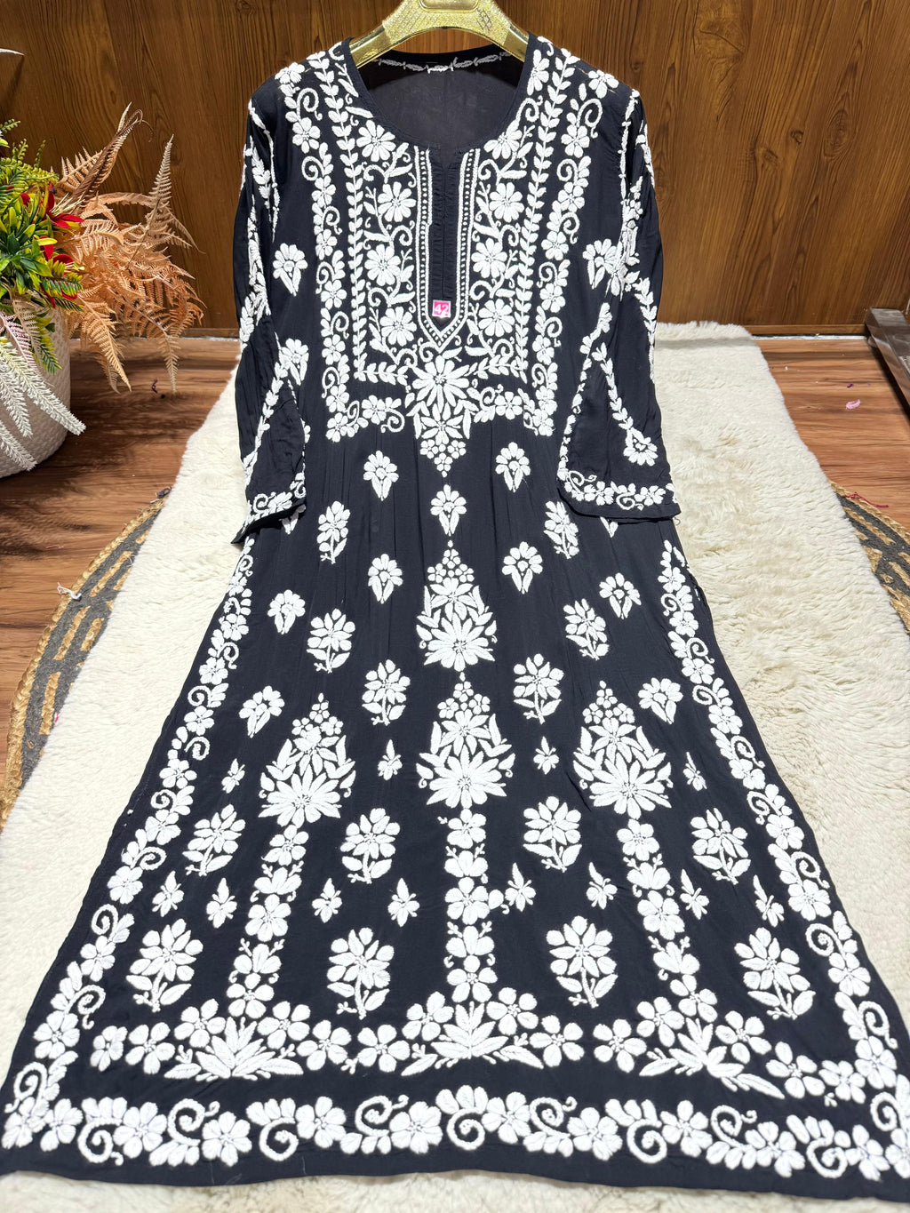 Aabroo Modal Chikankari Kurti
