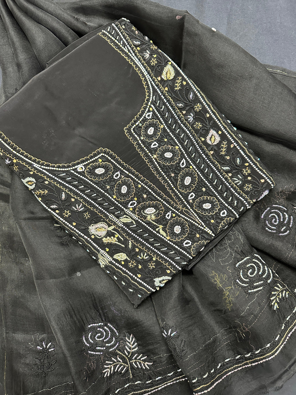 Noor-e-Nazakat Chikankari Crepe Suit Set